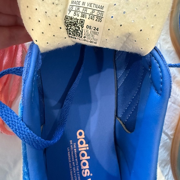 adidas Originals Gazelle in blue, semi pink and gum - Picture 6 of 6